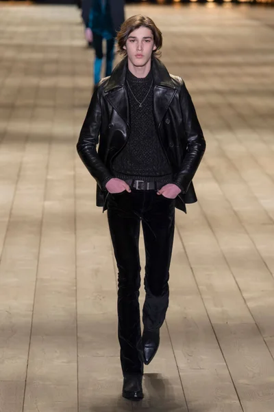 Look 35